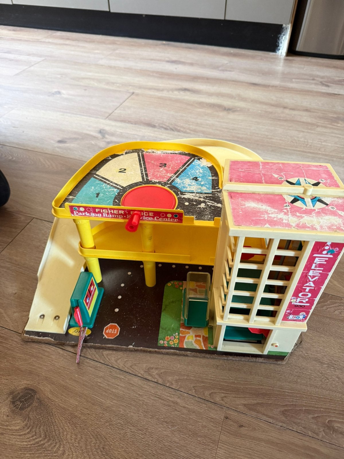 vintage fisher price garage, Ophalen, Gebruikt, Speelset, Met geluid