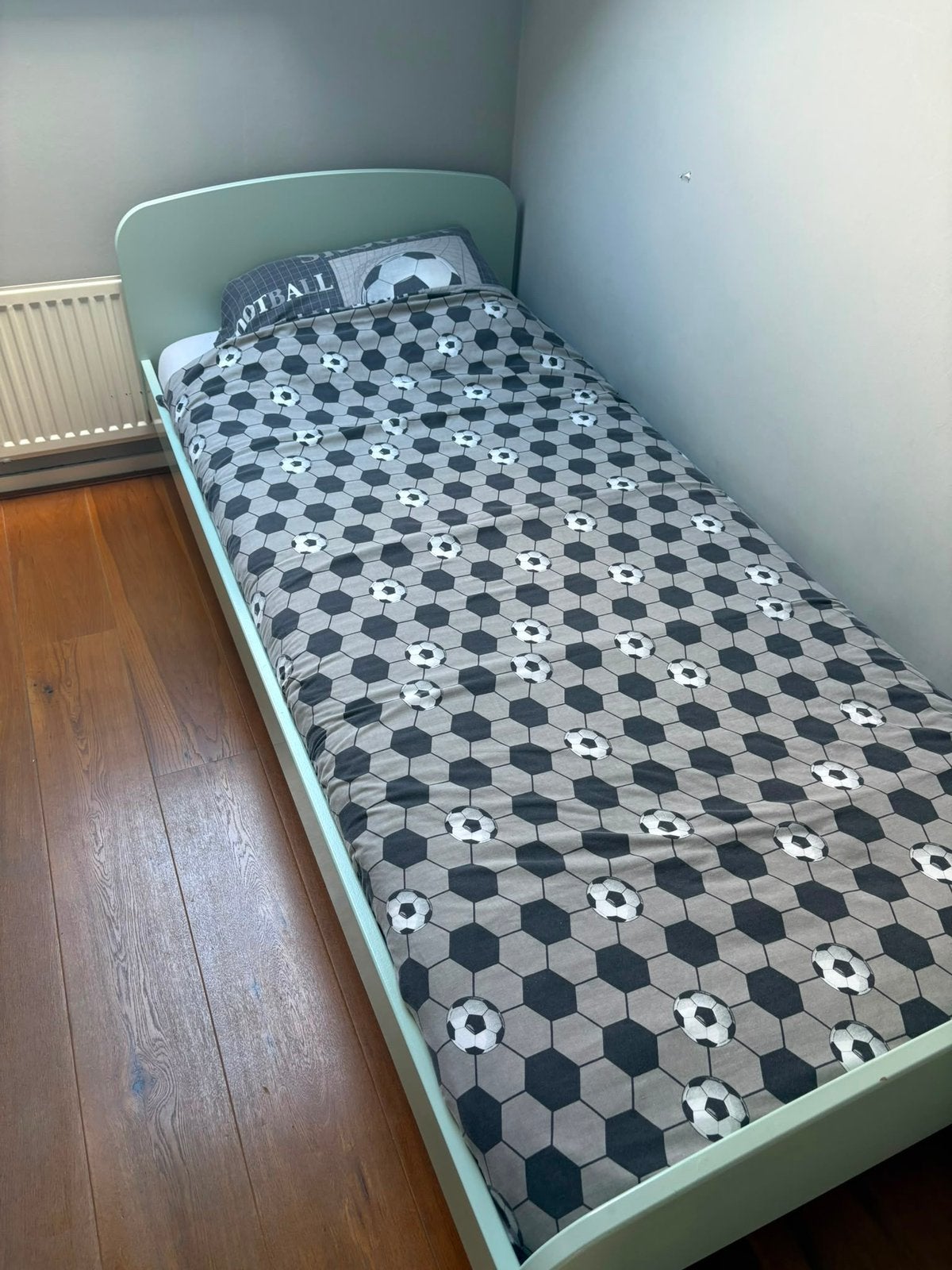 Eenpersoonsbed (ook los te koop) - nachtkastje - hangkastje, Ophalen, Gebruikt, 90 cm, 200 cm