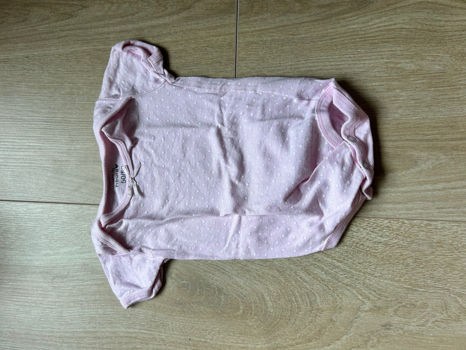 Roze romper met stippen, maat 50/56 - Prénatal, Kinderen en Baby's, Babykleding | Maat 56, Ophalen of Verzenden, Zo goed als nieuw