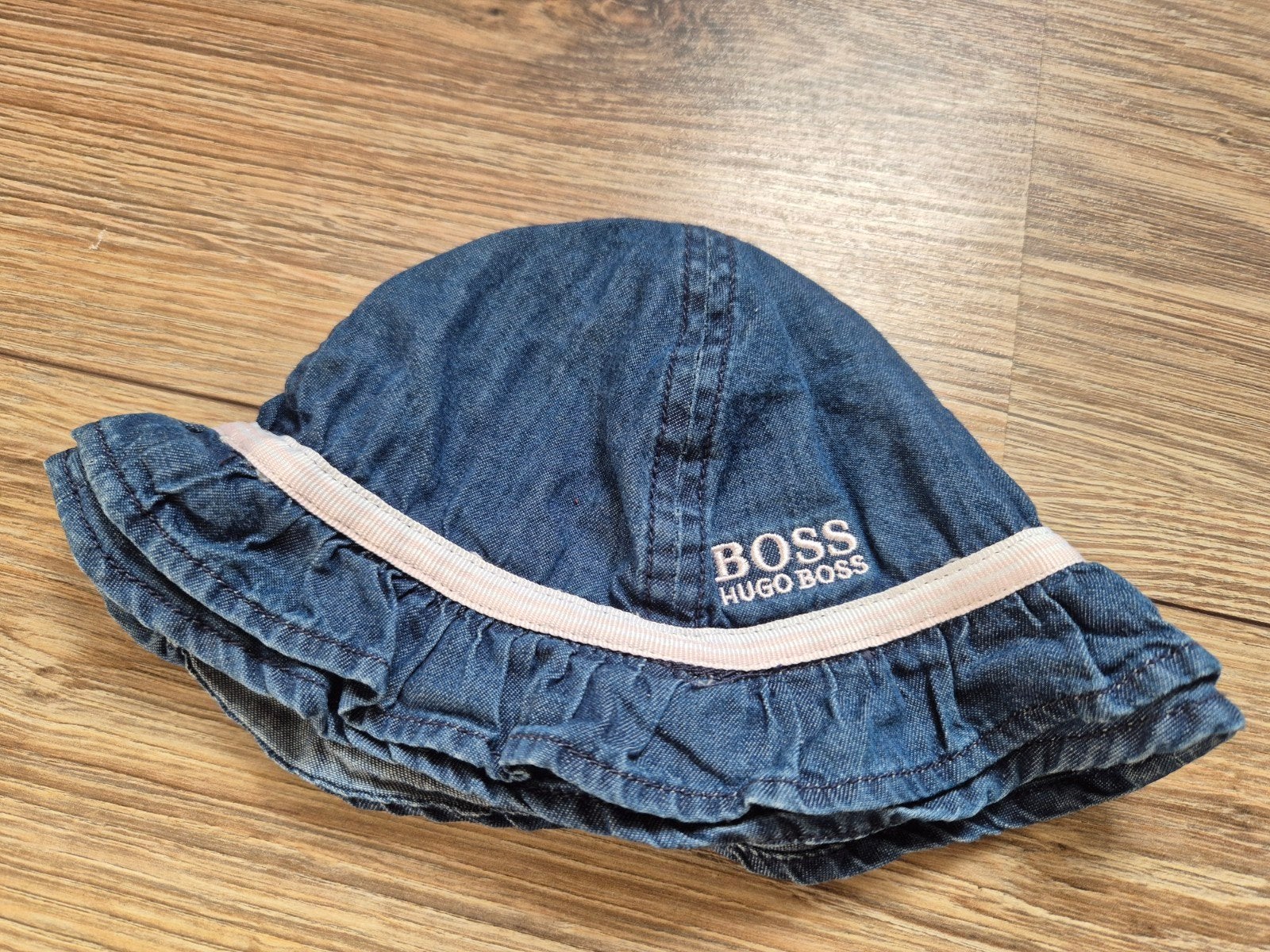 Hugo Boss hoedje maatje 42, Kinderen en Baby's, Babykleding | Petten en Hoeden, Meisje, Hoed, Maat 56, Nieuw