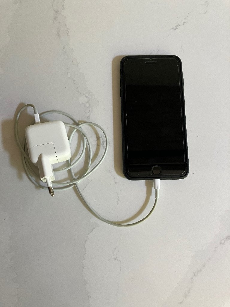 iPhone 7 128GB zwart met oplader en hoesje, Telecommunicatie, Mobiele telefoons | Apple iPhone, Ophalen, Zwart, Zonder simlock