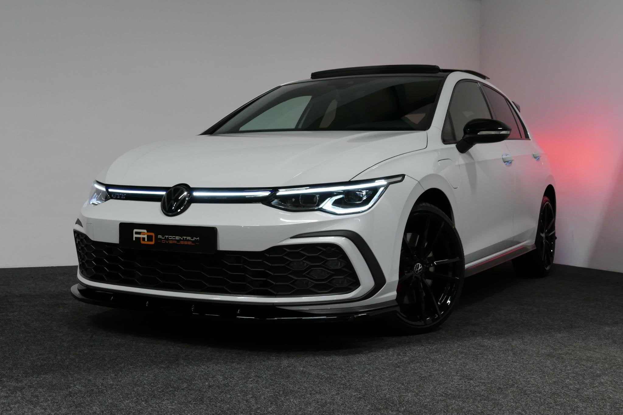 Volkswagen Golf 1.4 eHybrid GTE / GTI Look Diffuser / GTI Lo, Auto's, Gebruikt, Euro 6, 4 cilinders, Wit