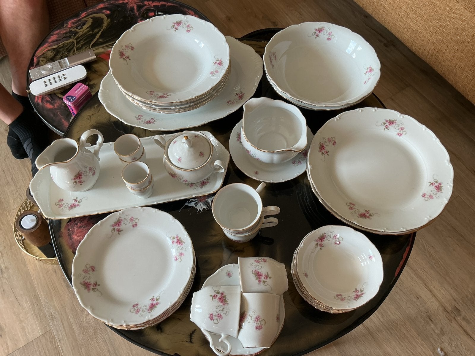 MZ Czech Republic Porseleinen Servies met Roze Bloemen, Ophalen