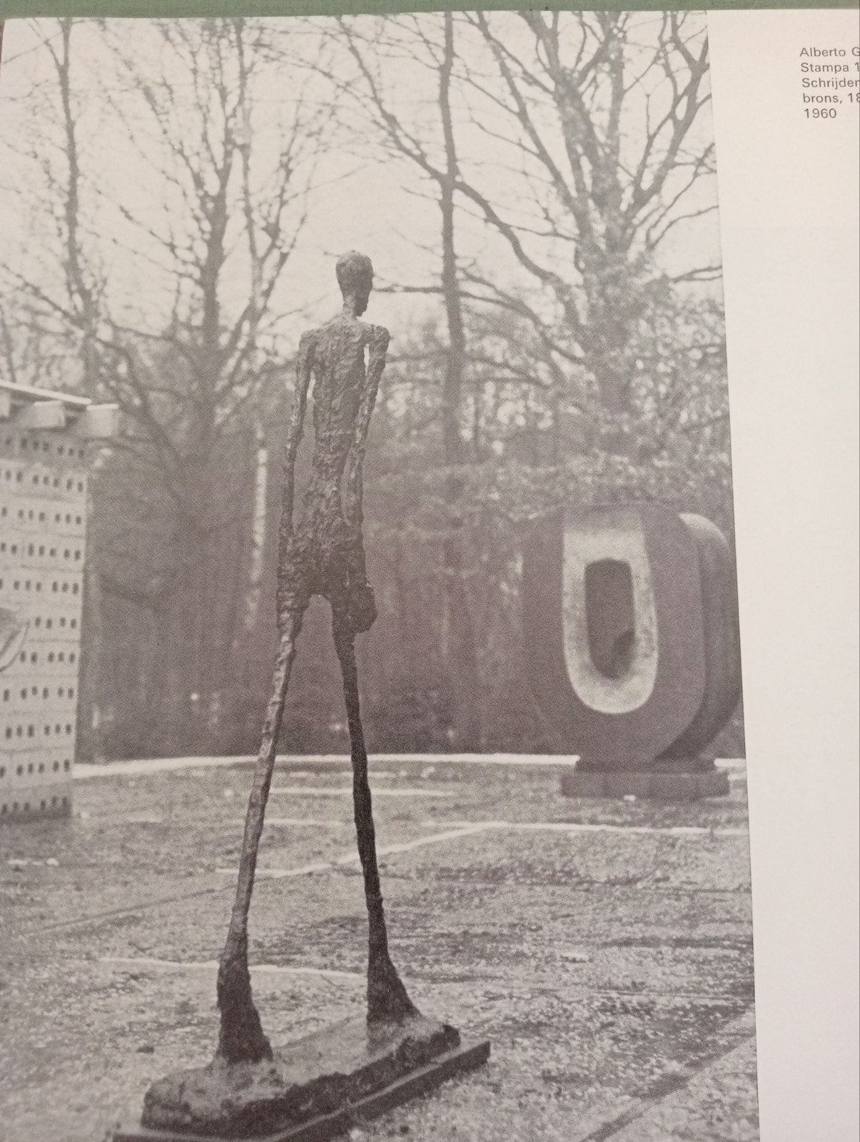 Moderne Sculpturen en Kunstwerken: Een Overzicht, Ophalen of Verzenden, Gelezen