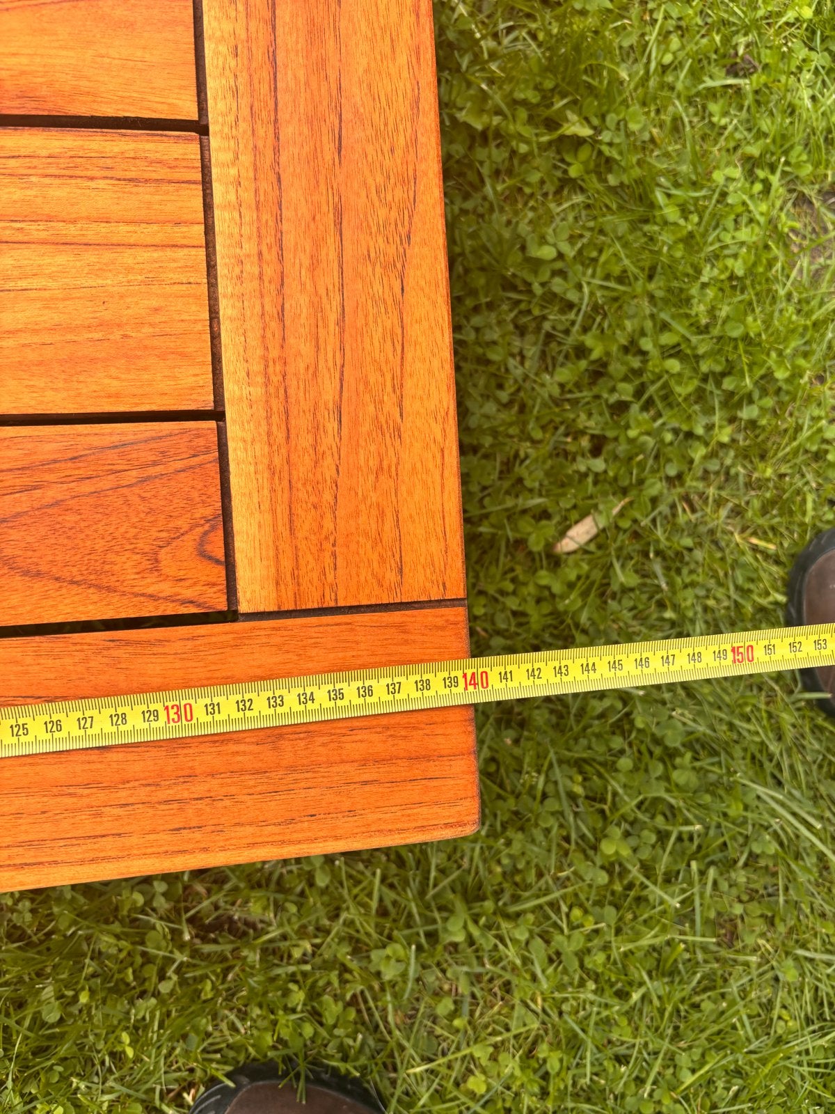 Foto 6 van Teakhouten tuintafel - Zo goed als nieuw