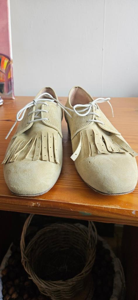 Volare suède veterschoenen met franjes - Maat 44, Kleding | Dames, Schoenen, Schoenen met lage hakken, Volare, Nieuw, Ophalen of Verzenden