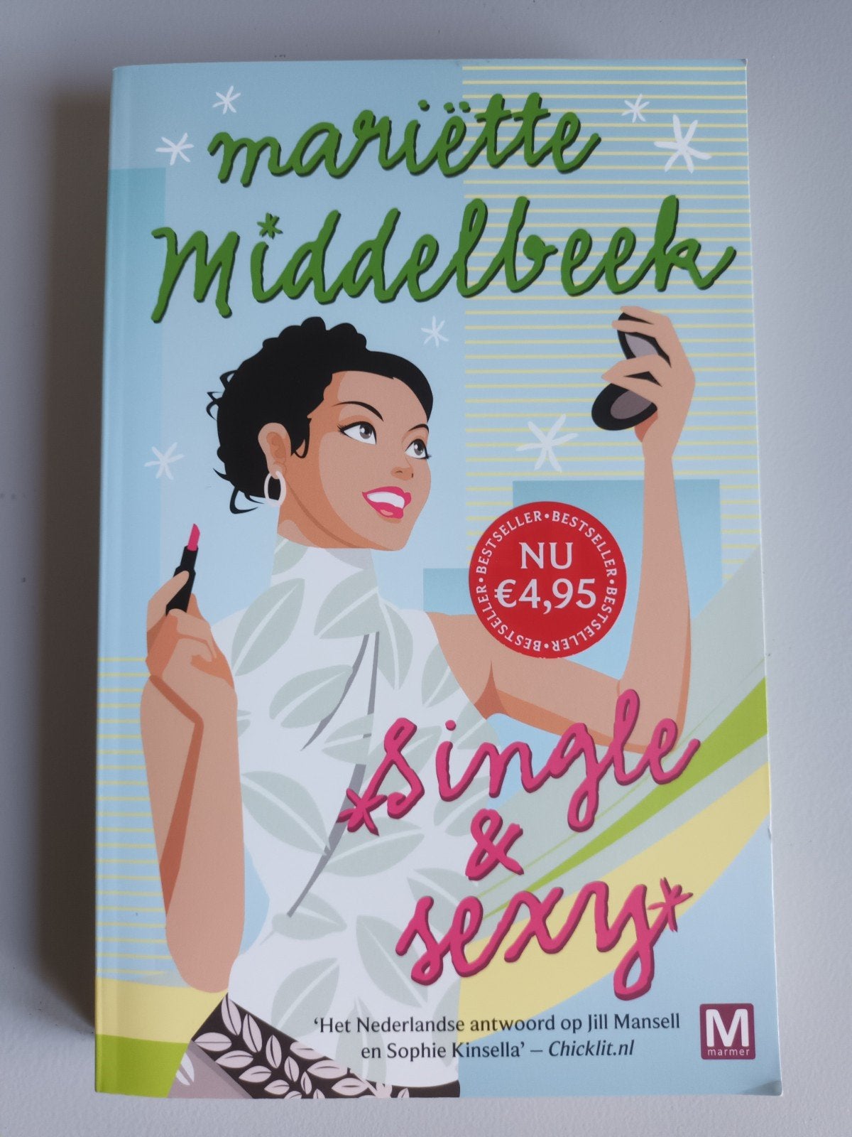 Mariëtte Middelbeek Single & Sexy chicklit en boek paperback, Ophalen of Verzenden, Zo goed als nieuw, Mariëtte Middelbeek