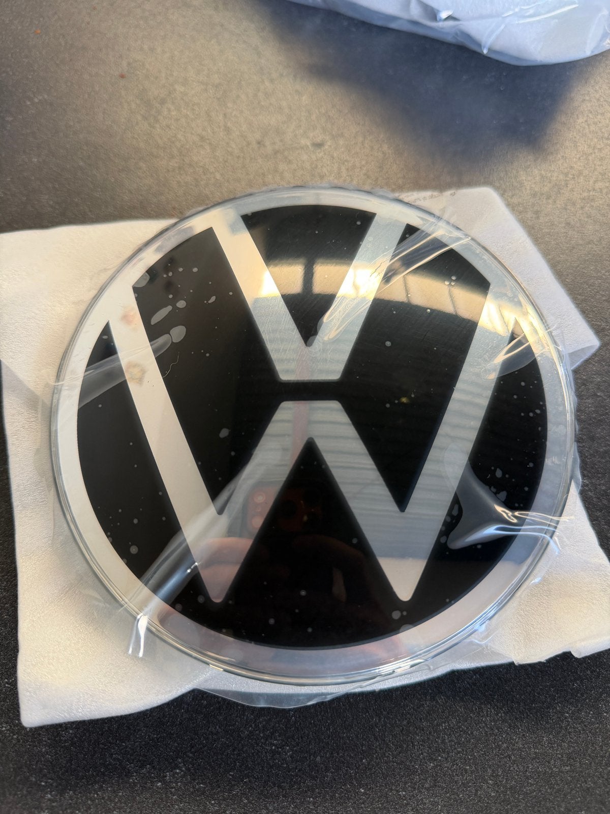 Originele Volkswagen Tiguan MK2 ACC Logo 5NA853601M NIEUW, Auto-onderdelen, Nieuw, Ophalen of Verzenden, Bumper, Volkswagen