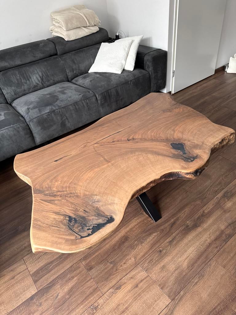 Unieke Walnoot Salontafel - Massief Hout met Zwarte Poten, Ophalen, Gebruikt, 100 tot 150 cm, 50 tot 100 cm
