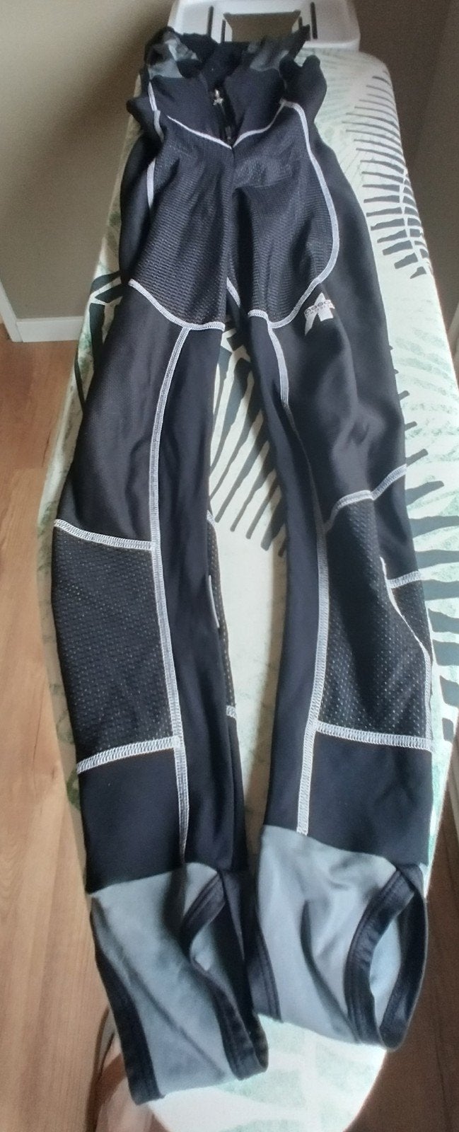 Assos Airblock Proline fietsbroek - Maat M, Ophalen, Gedragen, Zwart, Hardlopen of Fietsen