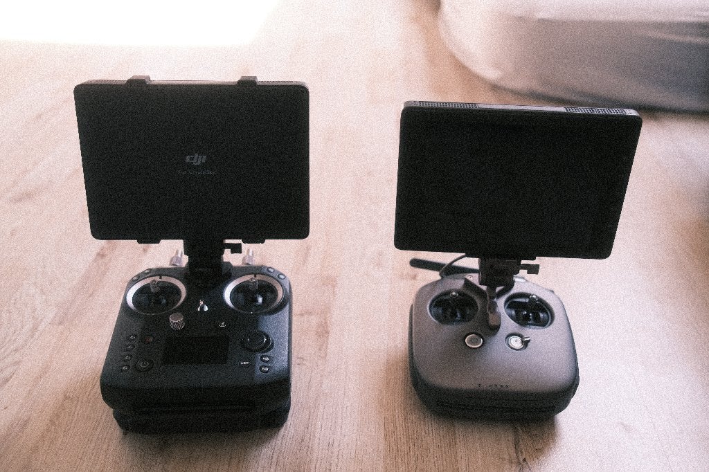 DJI Inspire 2 met Zenmuse X7 dual controller met crystalsky, Ophalen, Gebruikt, 15 tot 30 minuten, DJI