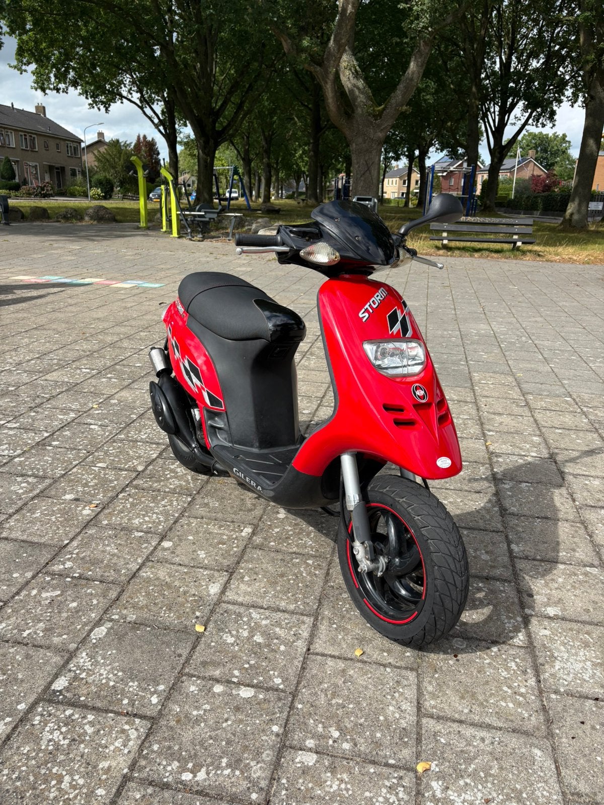 Gilera Storm Typhoon – DR 70cc, Fietsen en Brommers, Ophalen, Zo goed als nieuw, Tweetakt, Overige modellen