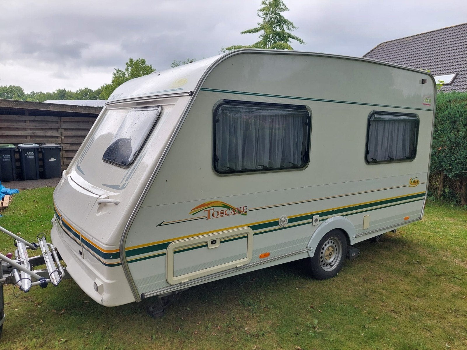 Caravan Swift Toscane 410, Rondzit, Particulier, Swift, Koelkast