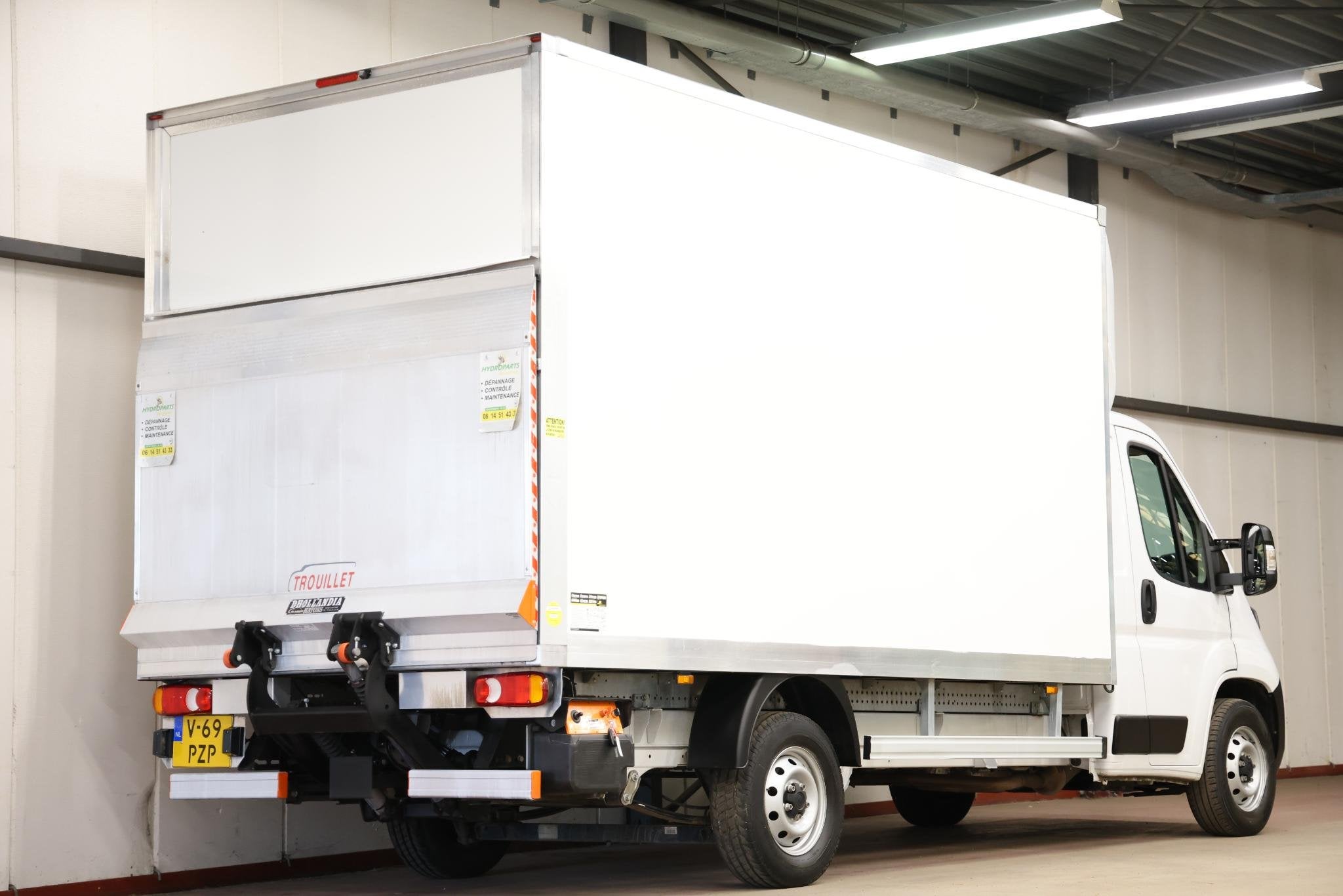 Fiat Ducato BAKWAGEN MEUBELBAK LAADKLEP, Stof, Gebruikt, Euro 6, 4 cilinders