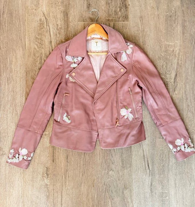 Prachtig Ted Baker leren jasje met borduursels - Zo goed als, Kleding | Dames, Ophalen of Verzenden, Zo goed als nieuw, Maat 38/40 (M)