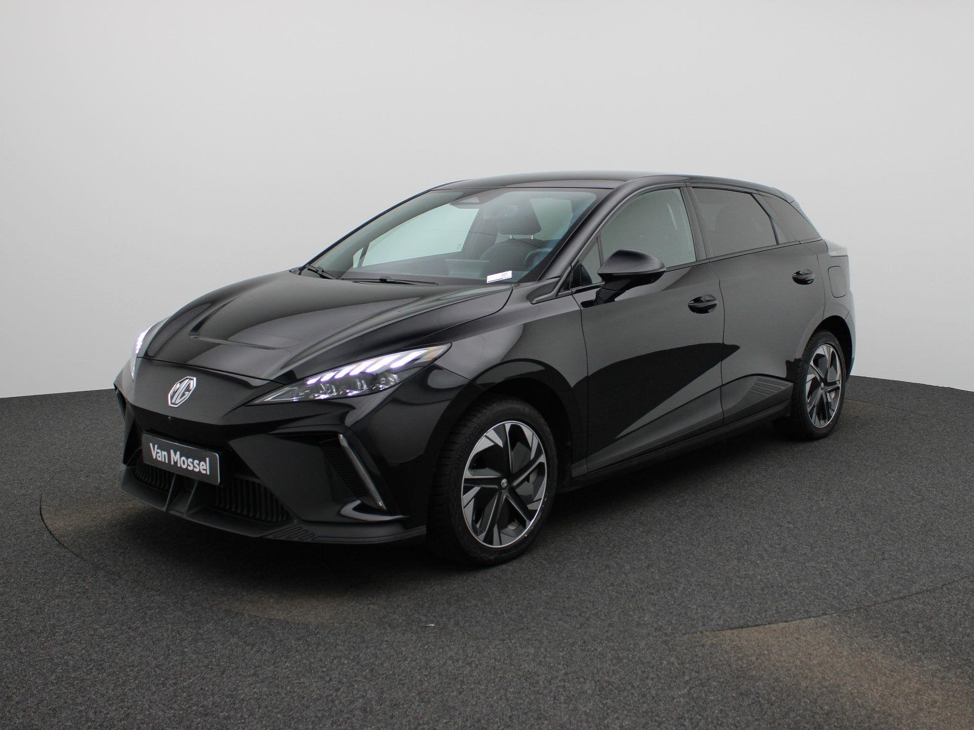 MG MG4 Electric Long Range 64kWh Luxury | Navi | Led Koplamp, Auto's, 12 maanden, Achterwielaandrijving, Gebruikt, Leder en Stof