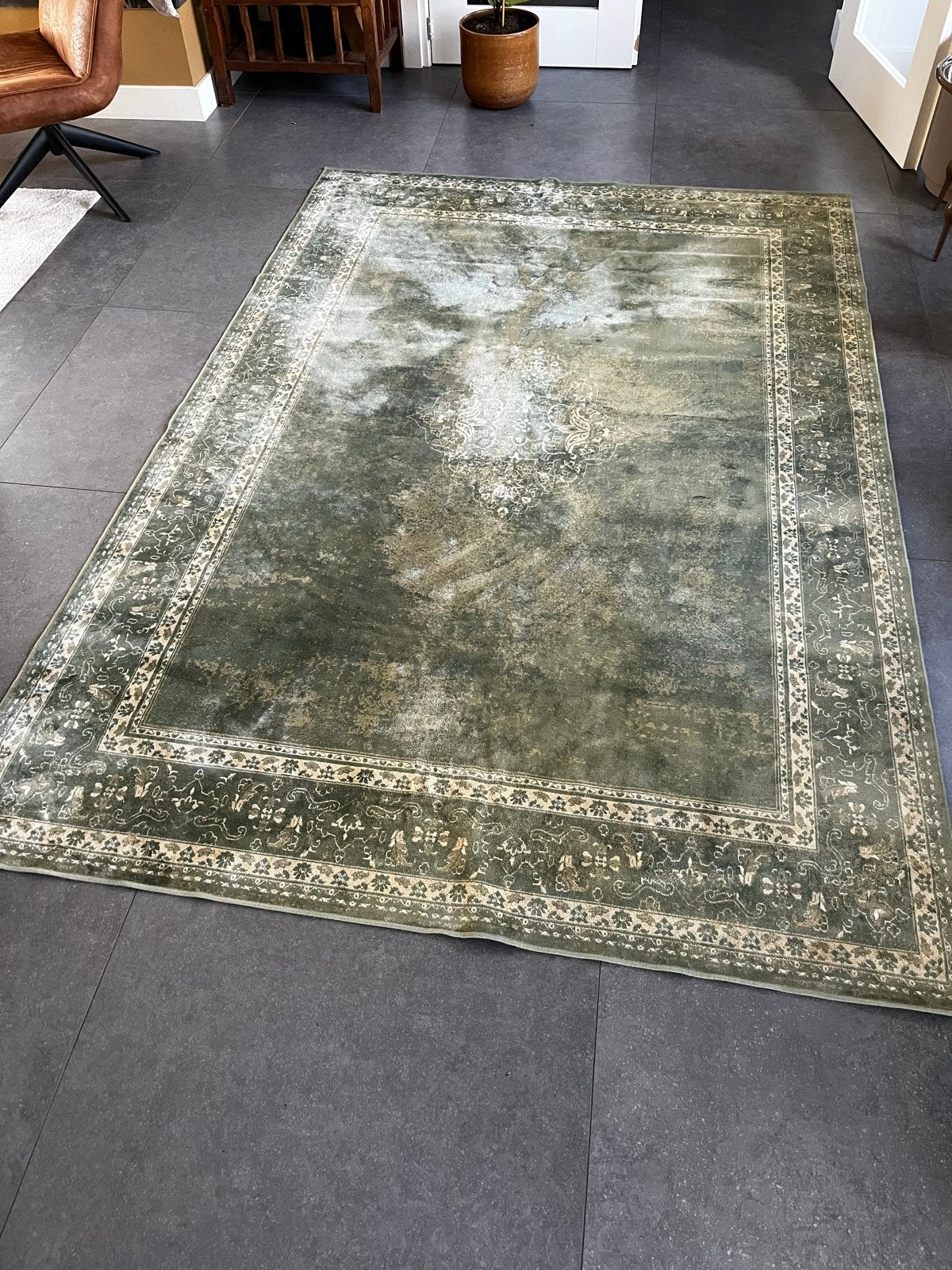 Vintage vloerkleed, groen met klassiek patroon, Ophalen, 150 tot 200 cm, 200 cm of meer, Zo goed als nieuw