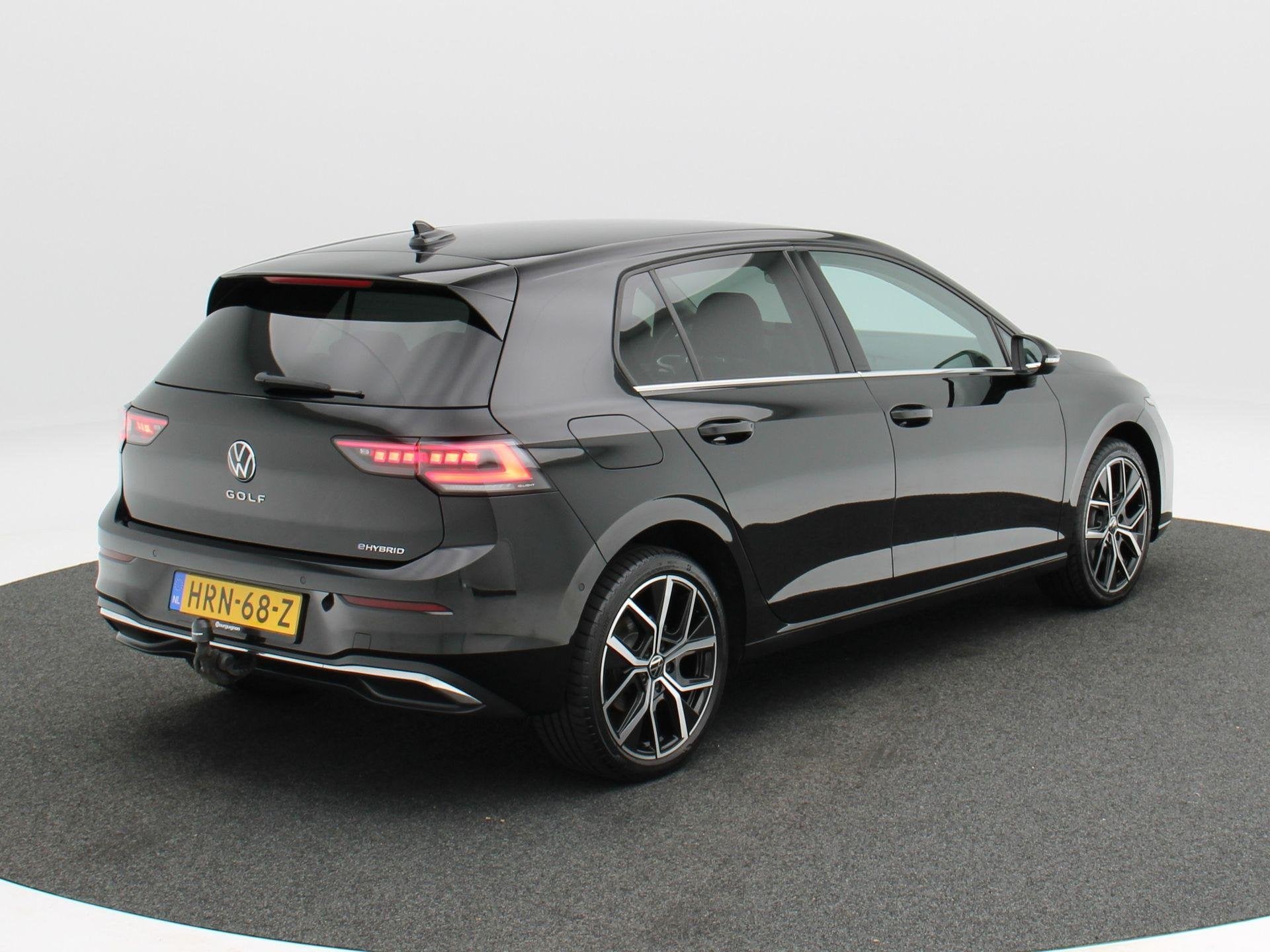 Volkswagen Golf 1.5 eHybrid 204 Pk Automaat Style Edition |, Stof, 4 cilinders, 150 min, 1700 kg