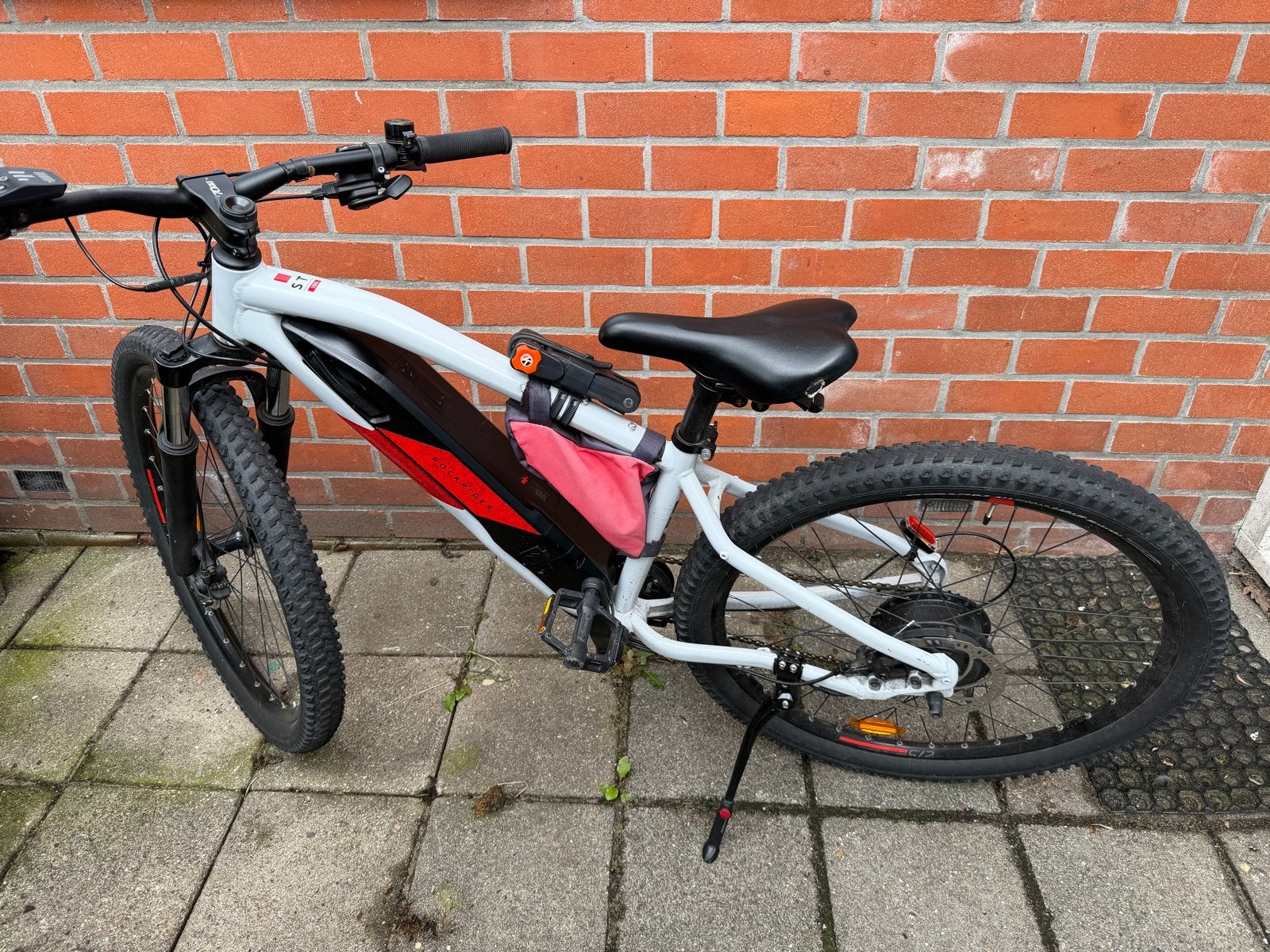 Rockrider ST 100 Elektrische Mountainbike -maat S, Zo goed als nieuw, 47 tot 51 cm, 50 km per accu of meer, Ophalen