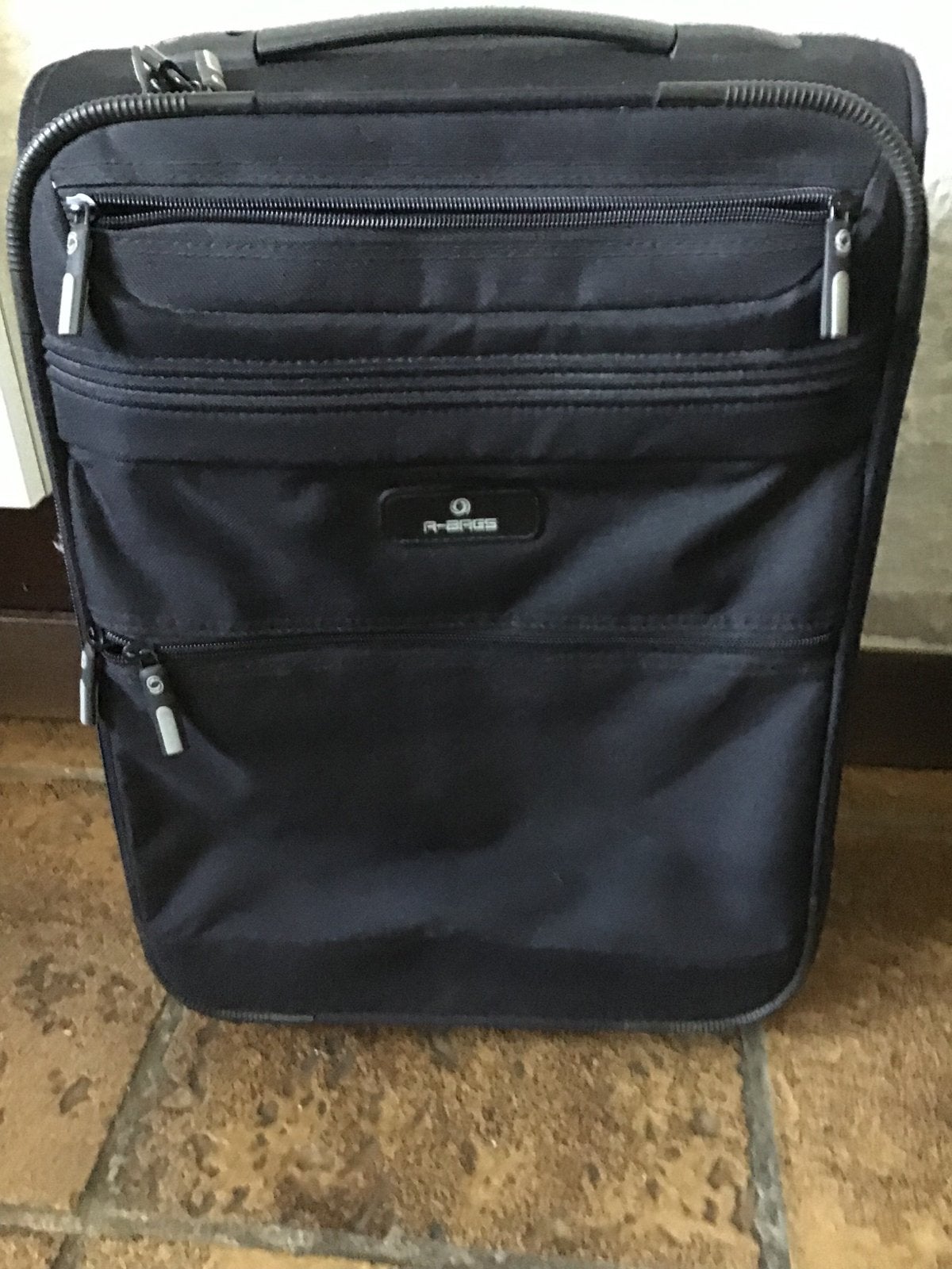 Degelijke flightcase met voorvakken en wasgoedvak, Ophalen, 30 cm of meer, Gebruikt, Zwart
