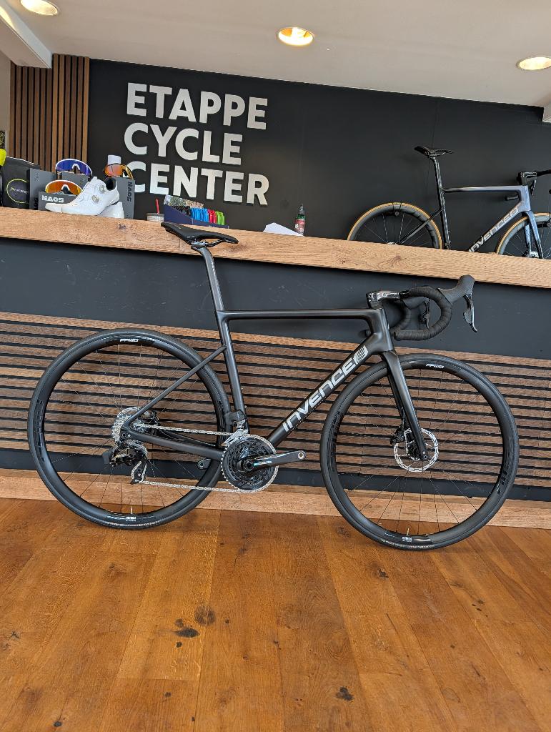 Invence R-one Sram Force AXS, 28 inch, Carbon, Havenstraat 43c, Nieuw