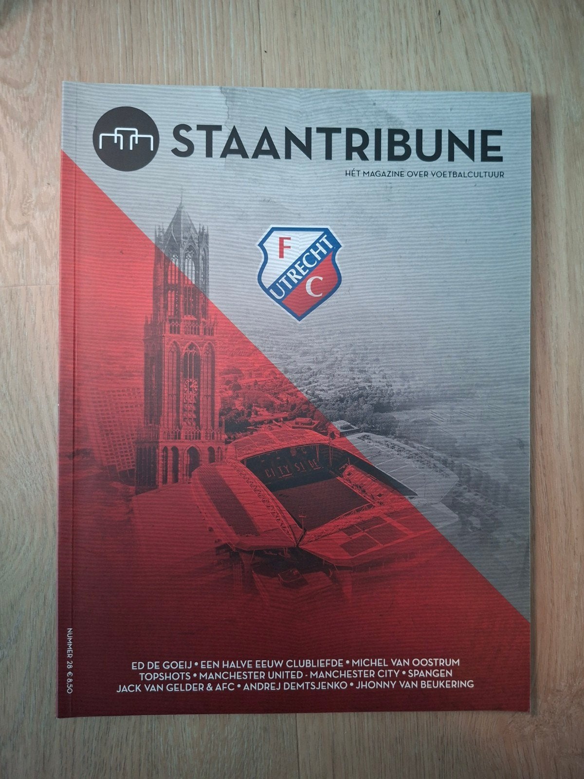 Staantribune Magazine NR 28, Ophalen of Verzenden, Buitenlandse clubs, Boek of Tijdschrift