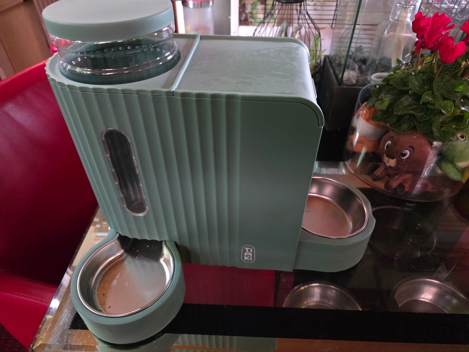 tiaki voer en water dispenser nieuw, Ophalen of Verzenden