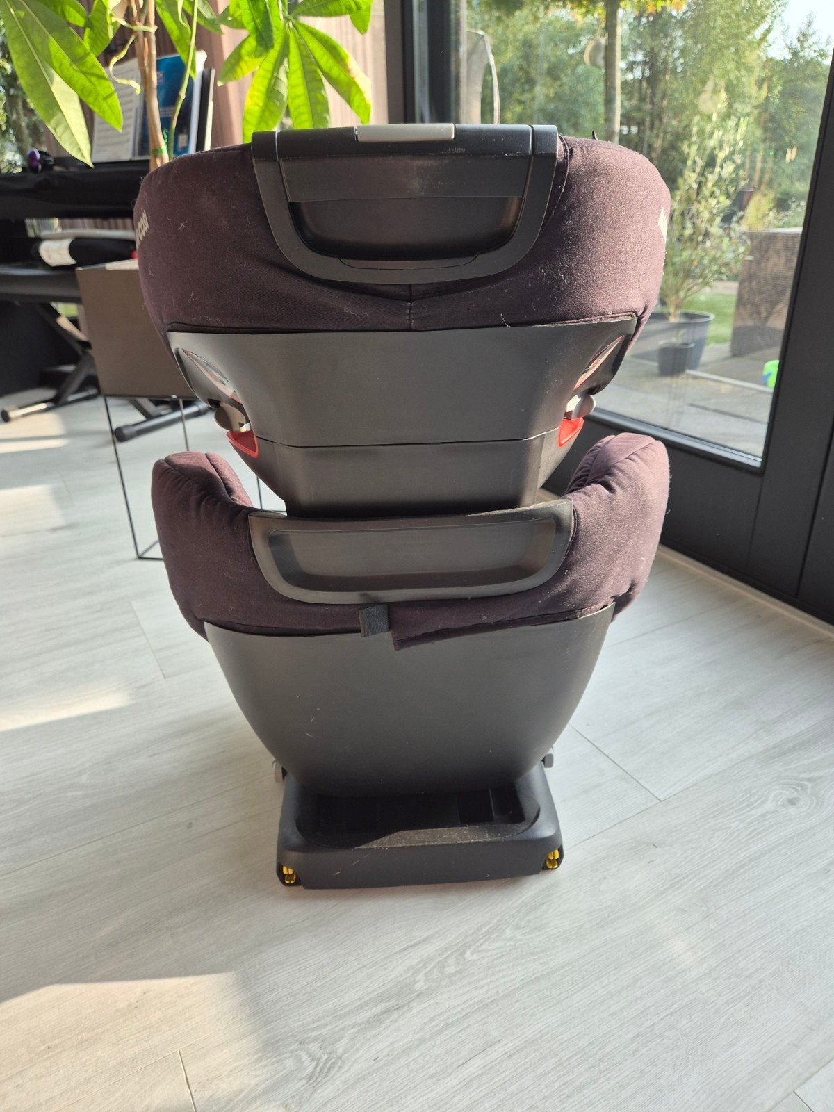 Foto 4 van Maxi-Cosi RodiFix AirProtect autostoel - Zwart/Grijs