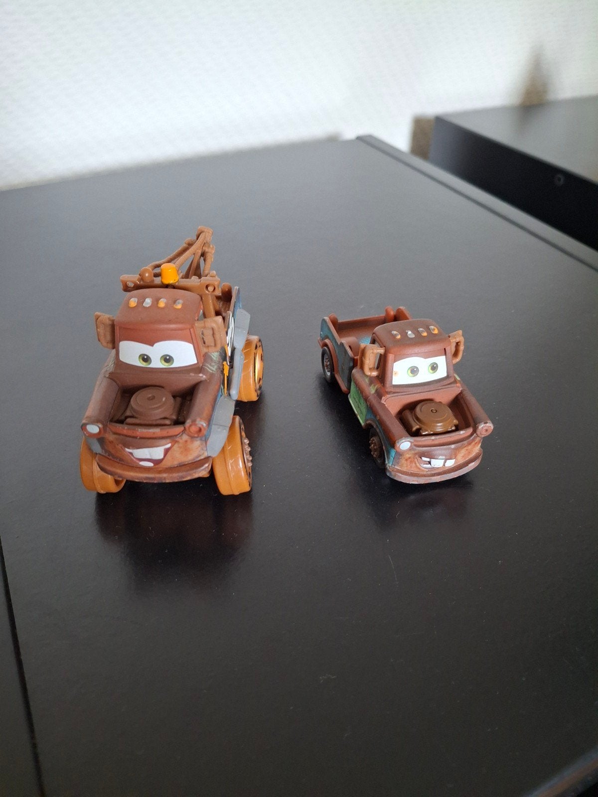 Cars Takel Mater speelgoedauto's (2 stuks), Ophalen of Verzenden, Gebruikt