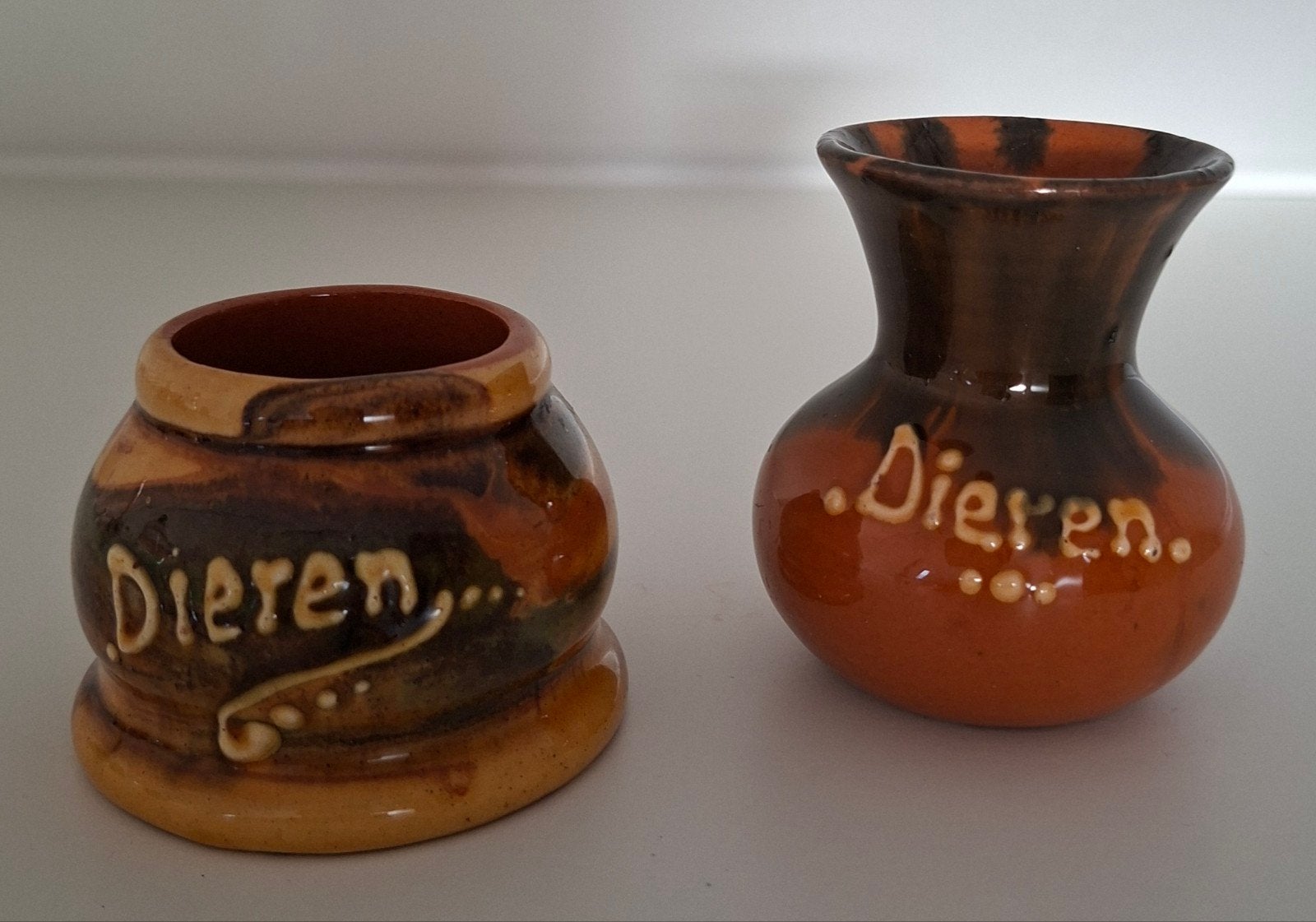 2 Souvenir vaasjes van Dieren, Ophalen of Verzenden