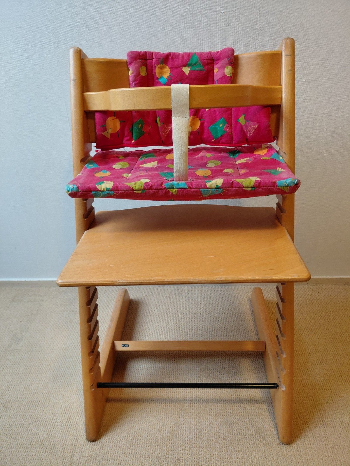 Stokke Tripp Trapp meegroeistoel met kussens en tuigje, Ophalen, Gebruikt, Meegroeistoel