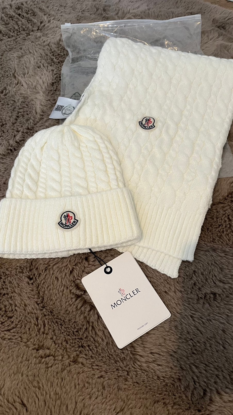 Moncler Dames Sjaal + Muts, Ophalen, Nieuw