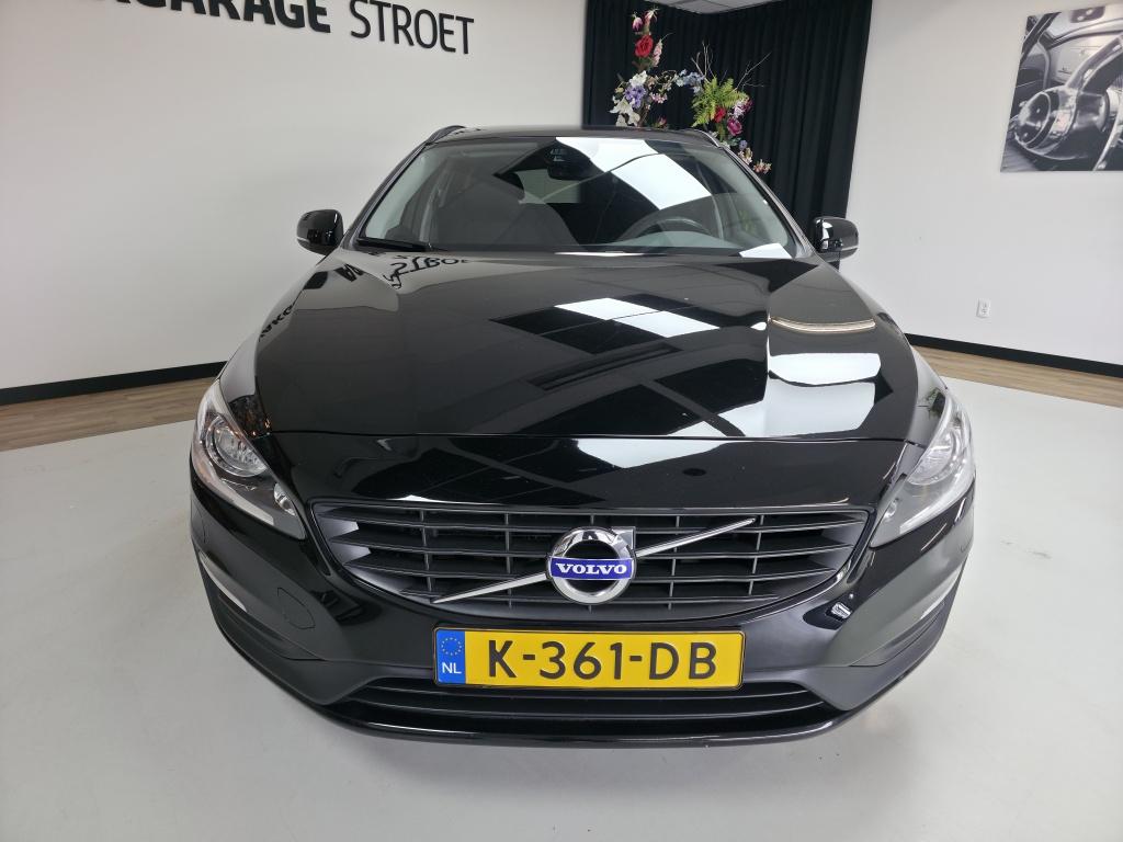 Volvo V60 2.0 T3 Kin. | cruise | led | verw.stoelen + bank |, 1479 kg, Stof, Gebruikt, 4 cilinders