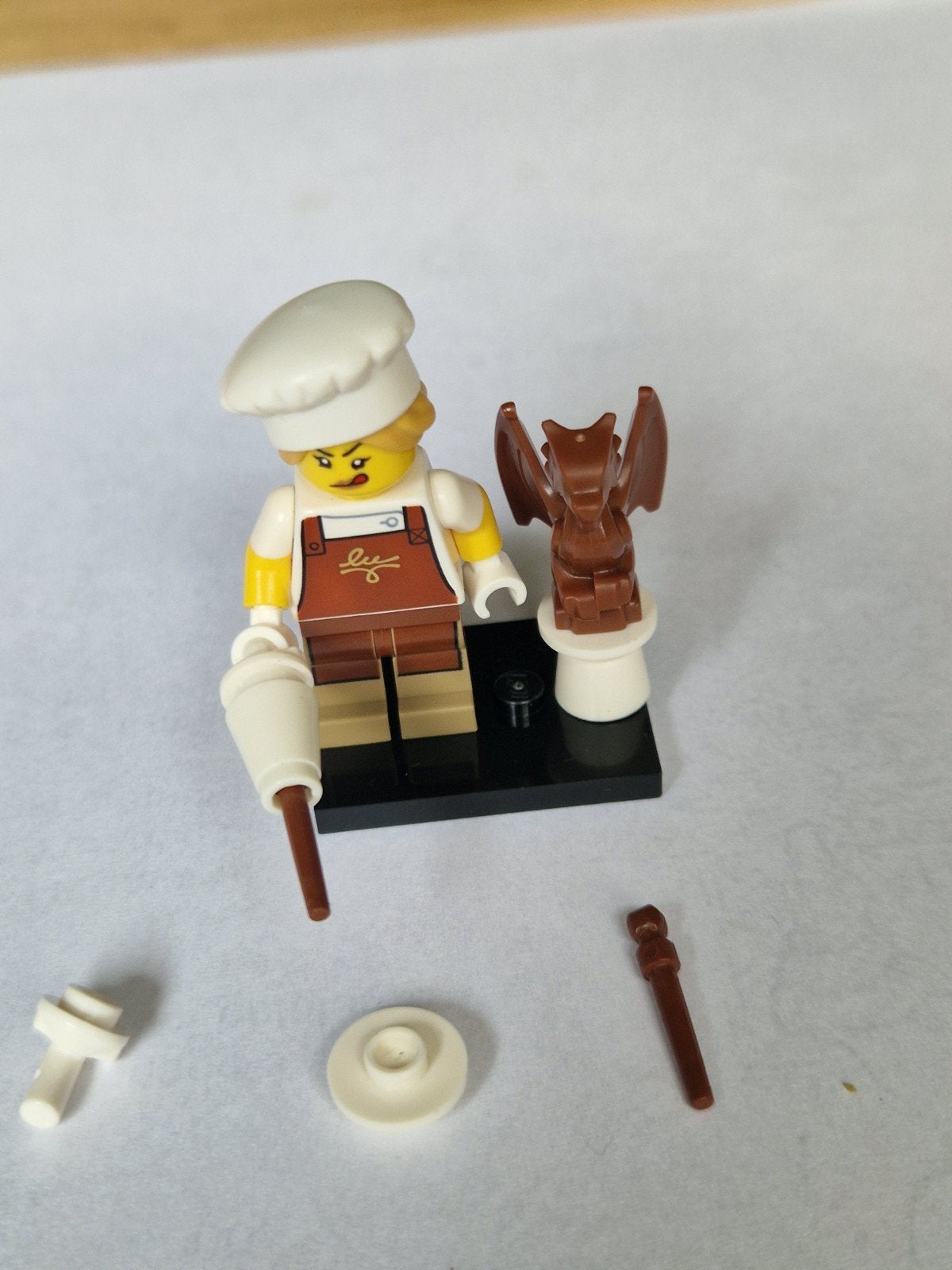 Lego minifigures serie 29 -71052 - nr7 banketbakker., Ophalen of Verzenden, Nieuw