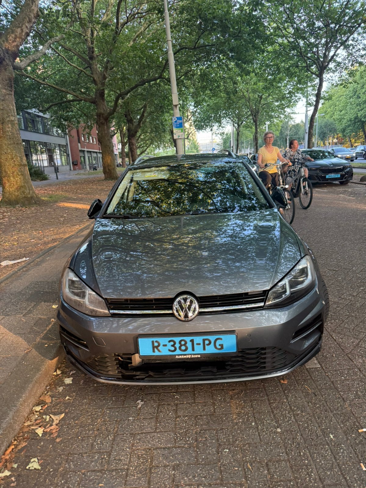 Volkswagen Golf 1.6 TDI 115pk 7-DSG 5D 2019 Grijs, Auto's, Volkswagen, 4 cilinders, Diesel, Te koop, 710 kg