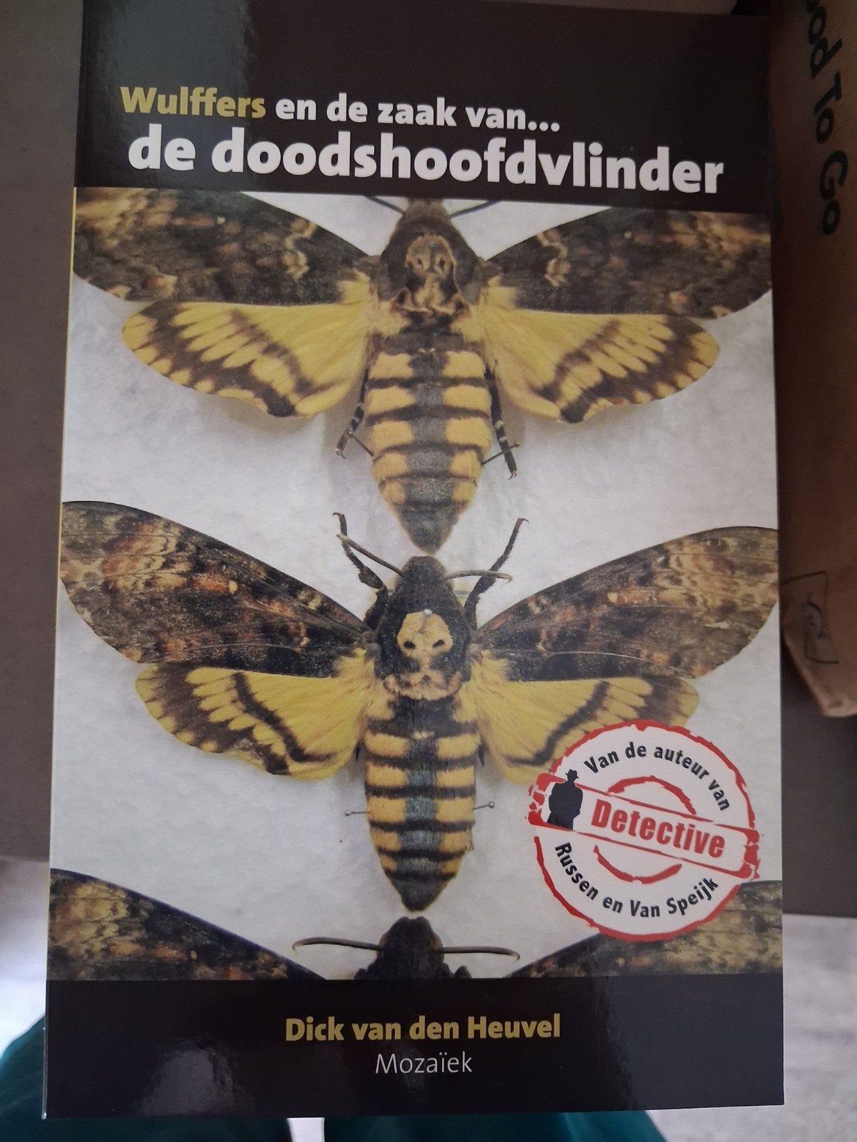 Wulffers en de zaak van ... de doodshoofdvlinder, Ophalen of Verzenden, Zo goed als nieuw, D. van den Heuvel