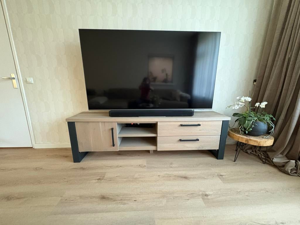 Eiken TV-kast Verato 200 cm lang, Huis en Inrichting, Kasten | Televisiemeubels, Zo goed als nieuw, Minder dan 100 cm, 200 cm of meer