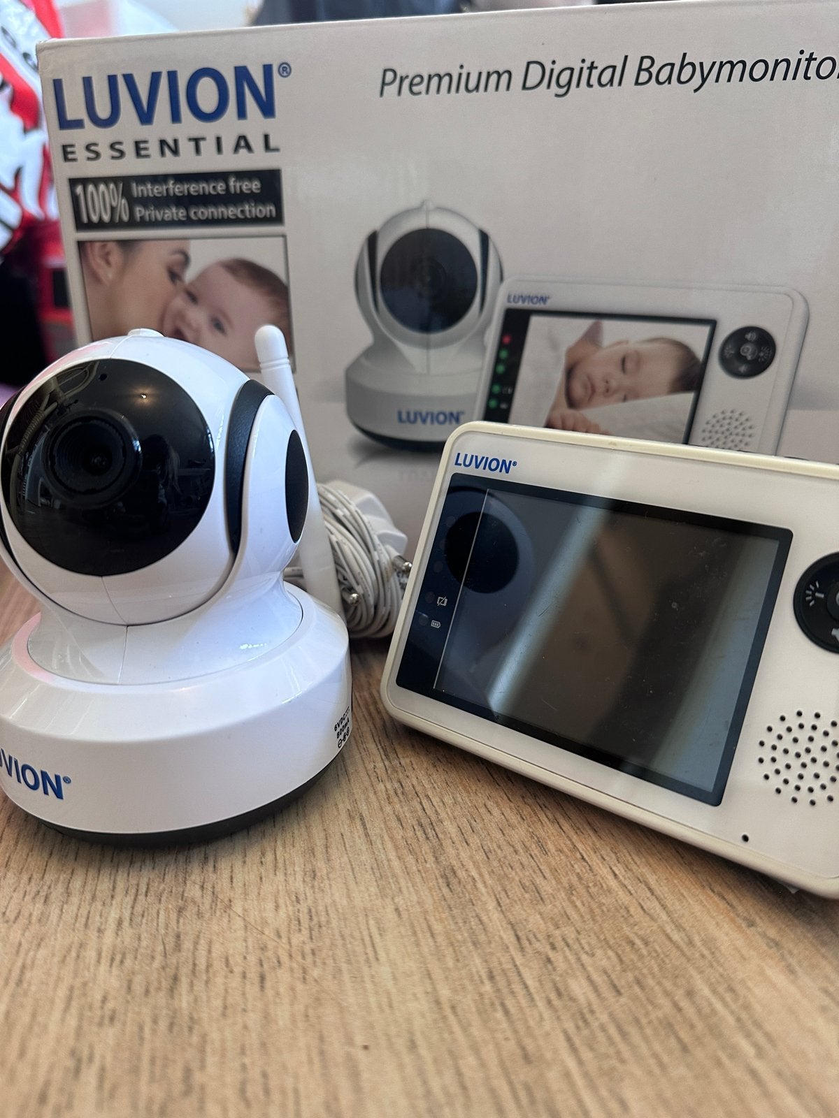 Luvion Essential Premium Digitale Babyfoon met Camera, Kinderen en Baby's, Babyfoons, Gebruikt, 100 tot 250 meter, Camera, Ophalen