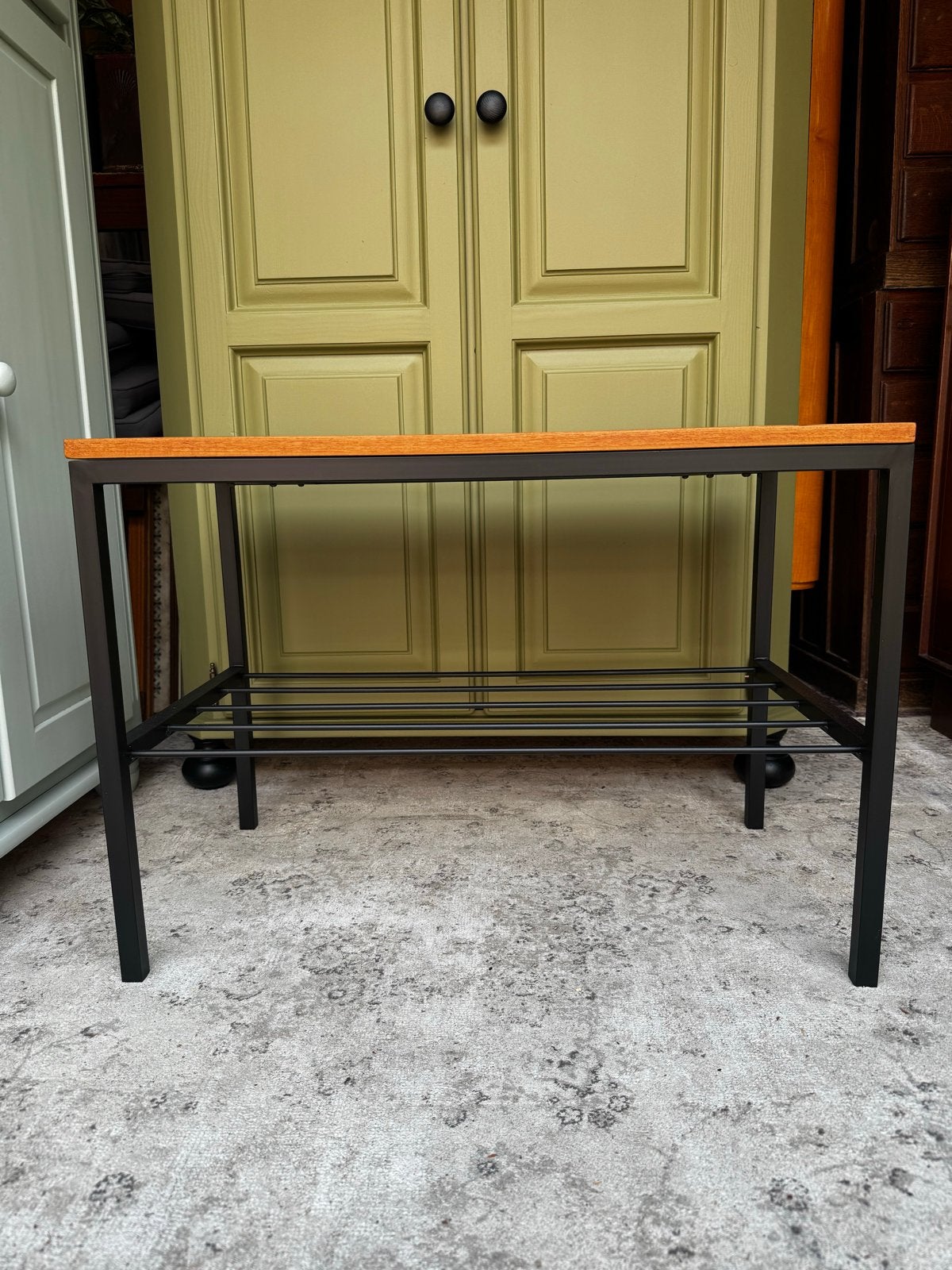 Mid-century bijzettafel - Teak & Metaal, Mid-Century, 55 tot 75 cm, Zo goed als nieuw, Rechthoekig