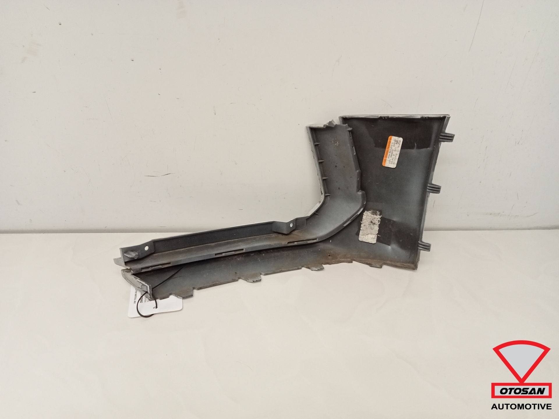 VW Tiguan Allspace R-Line Voorbumper Rooster R 5NN853212C, Gebruikt, Volkswagen, Volkswagen AG, Bumper