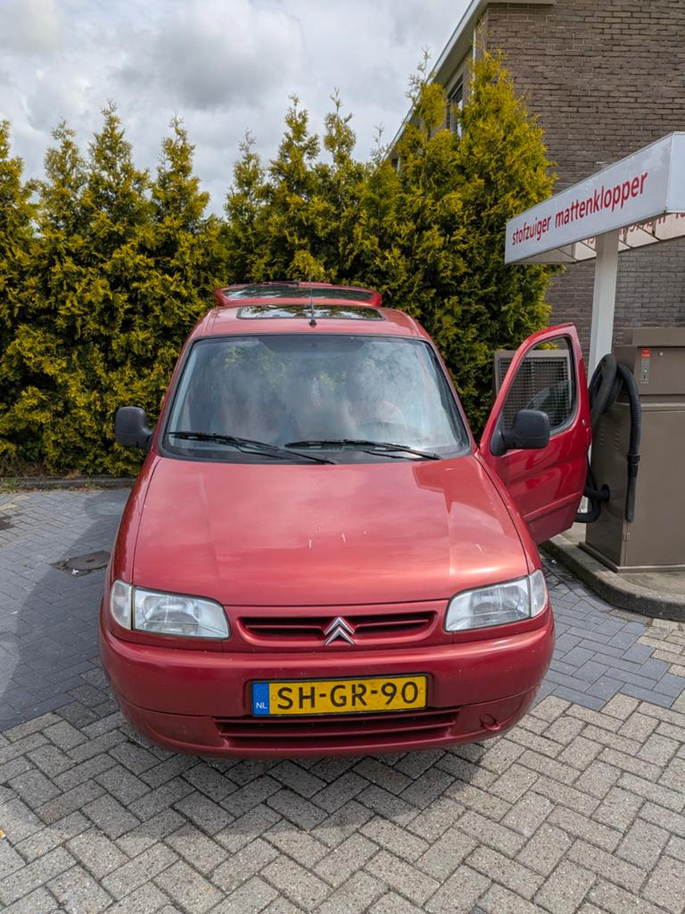 Citroën Berlingo 1.8 I Multispace 1997 Rood, Auto's, Voorwielaandrijving, 1145 kg, 4 cilinders, 620 kg