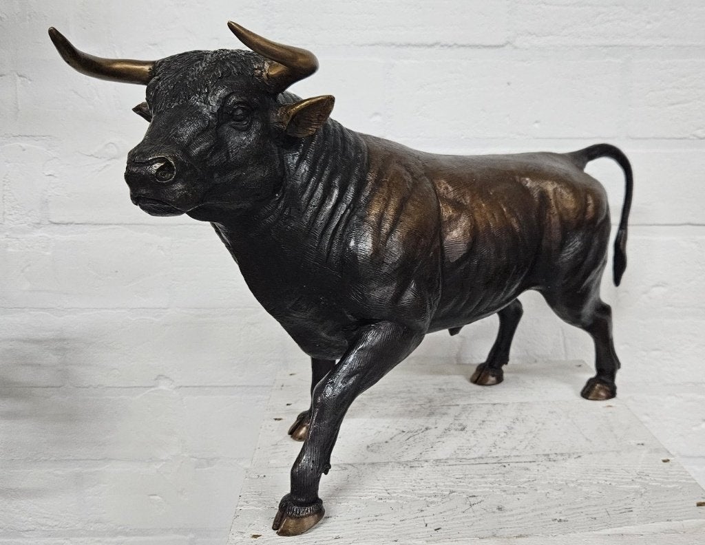 STIER // BRONZEN BEELD / koe/ TUINBEELD / boederijdier, Dierenbeeld, Nieuw, Info@huisentuindecoratiemarie.nl, Huis en tuin decoratie marie