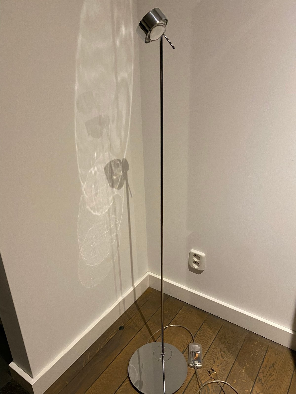 Te koop: moderne staande leeslamp met dimfunctie, Ophalen, Zo goed als nieuw, 150 tot 200 cm