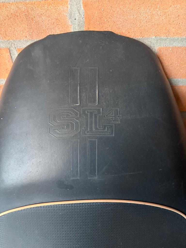 Vivacity SL4 zadel zonder buddybak, Fietsen en Brommers, Brommeronderdelen | Scooters, Ophalen of Verzenden, Zadel, Peugeot