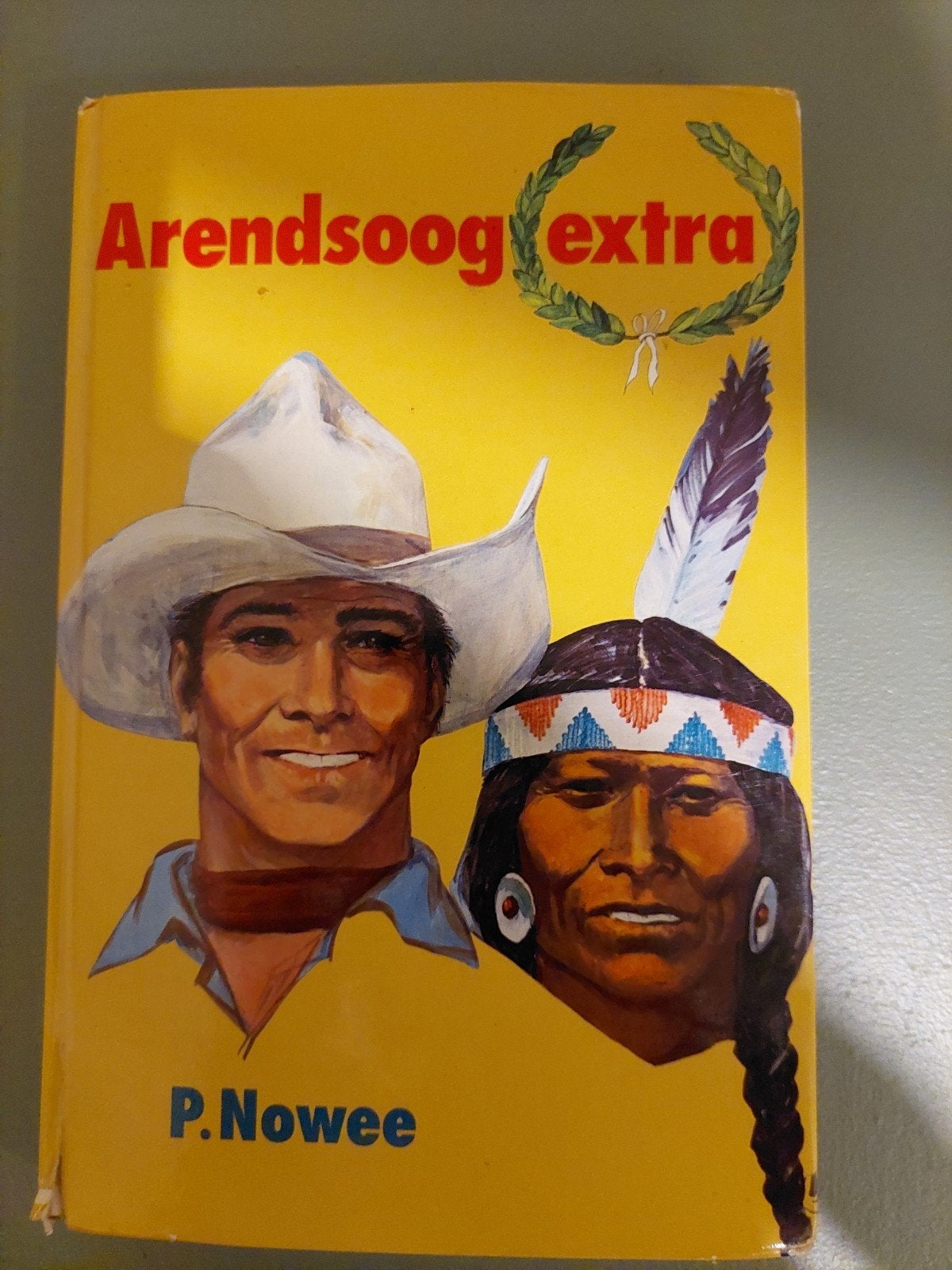 Arendsoog extra - P. Nowee (Vintage Boek), Ophalen of Verzenden, Gelezen, P. Nowee