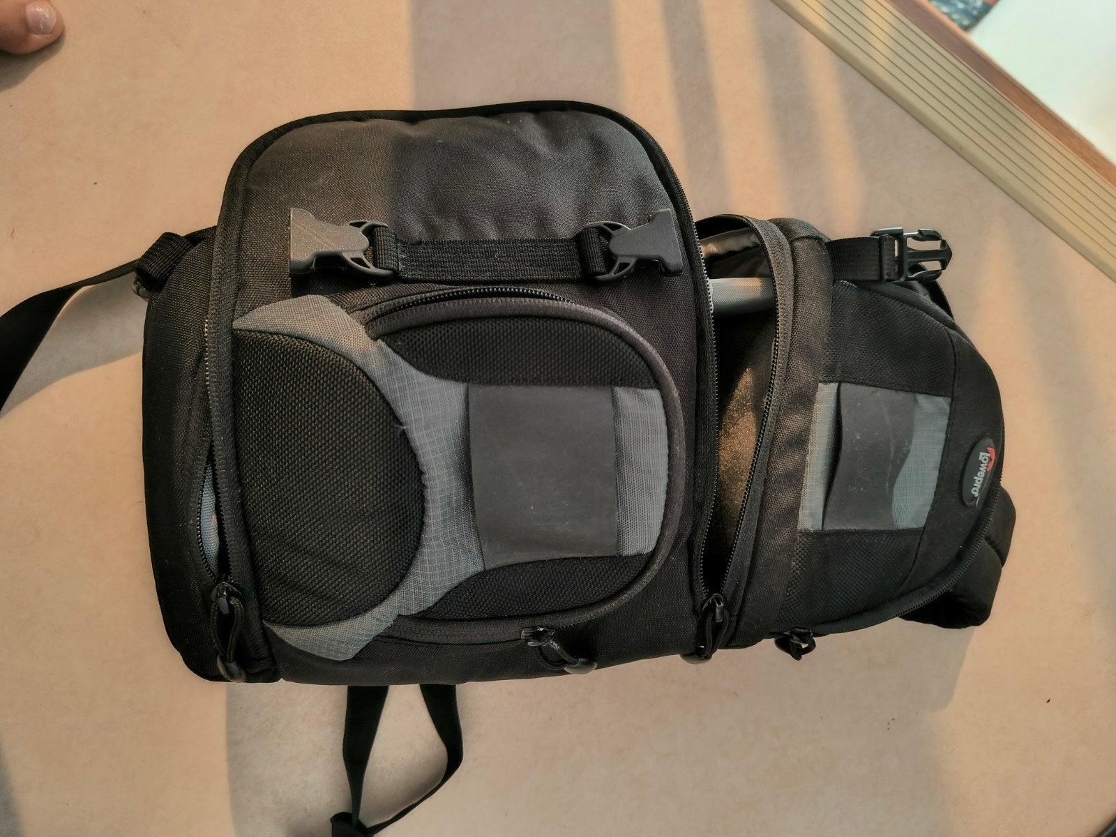 Lowepro Slingshot 200 AW cameratas met accessoires, Slingtas, Ophalen of Verzenden, Lowepro, Gebruikt