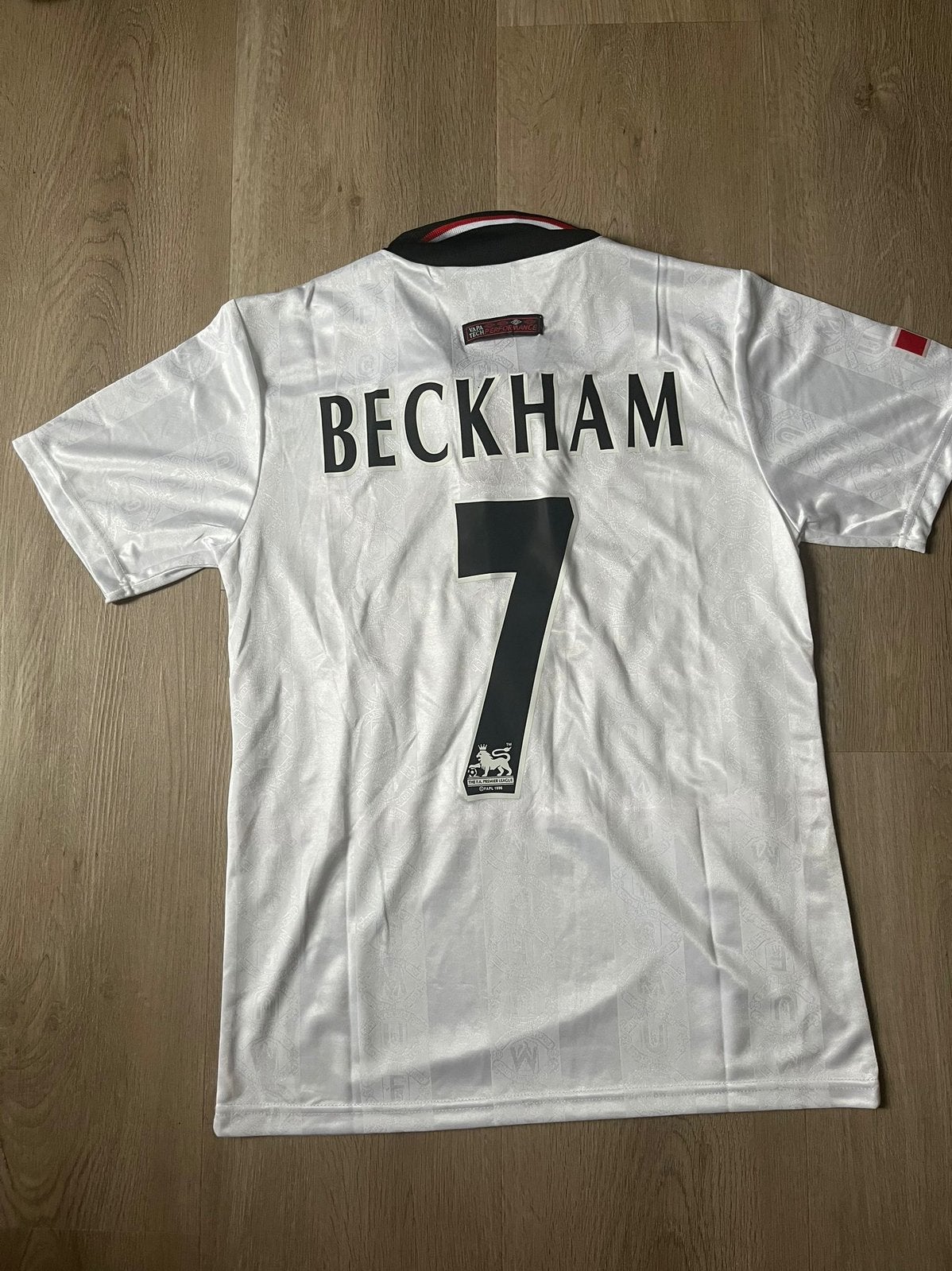 Beckham Manchester United retro voetbalshirt maat M, Verzamelen, Ophalen of Verzenden, Nieuw, Buitenlandse clubs, Shirt