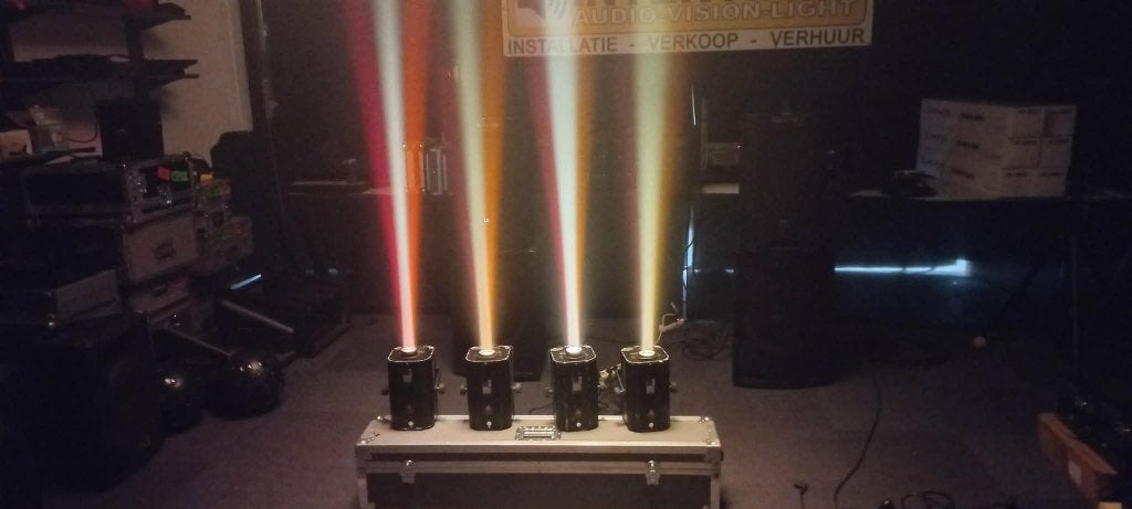 Set van 4 Geni Mojo color Beam lights / kleurenwisselaars, Ophalen of Verzenden, Gebruikt, Licht, Geluidgestuurd
