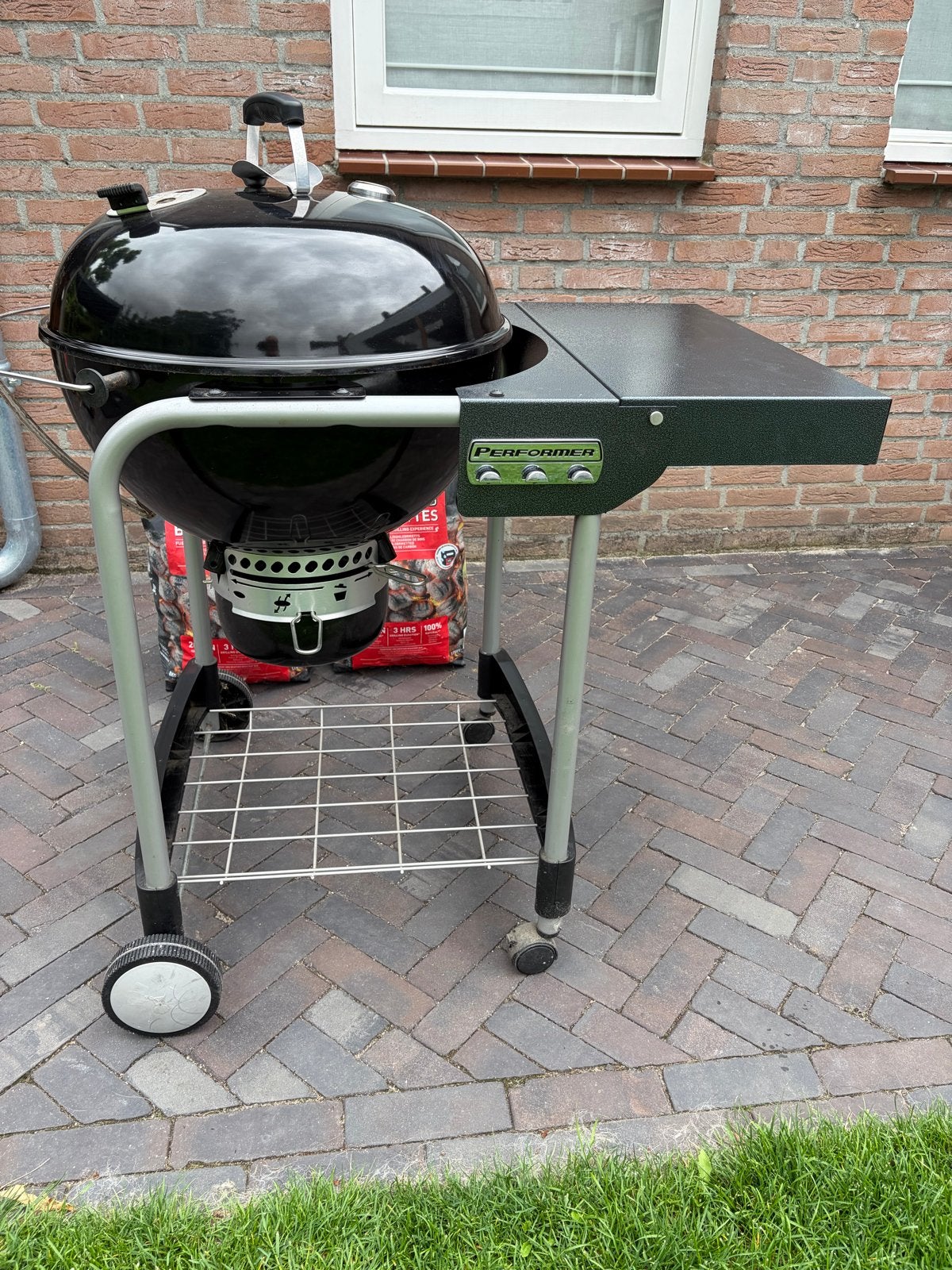 Weber Performer BBQ xxl 57cm, Tuin en Terras, Houtskoolbarbecues, Ophalen, Gebruikt
