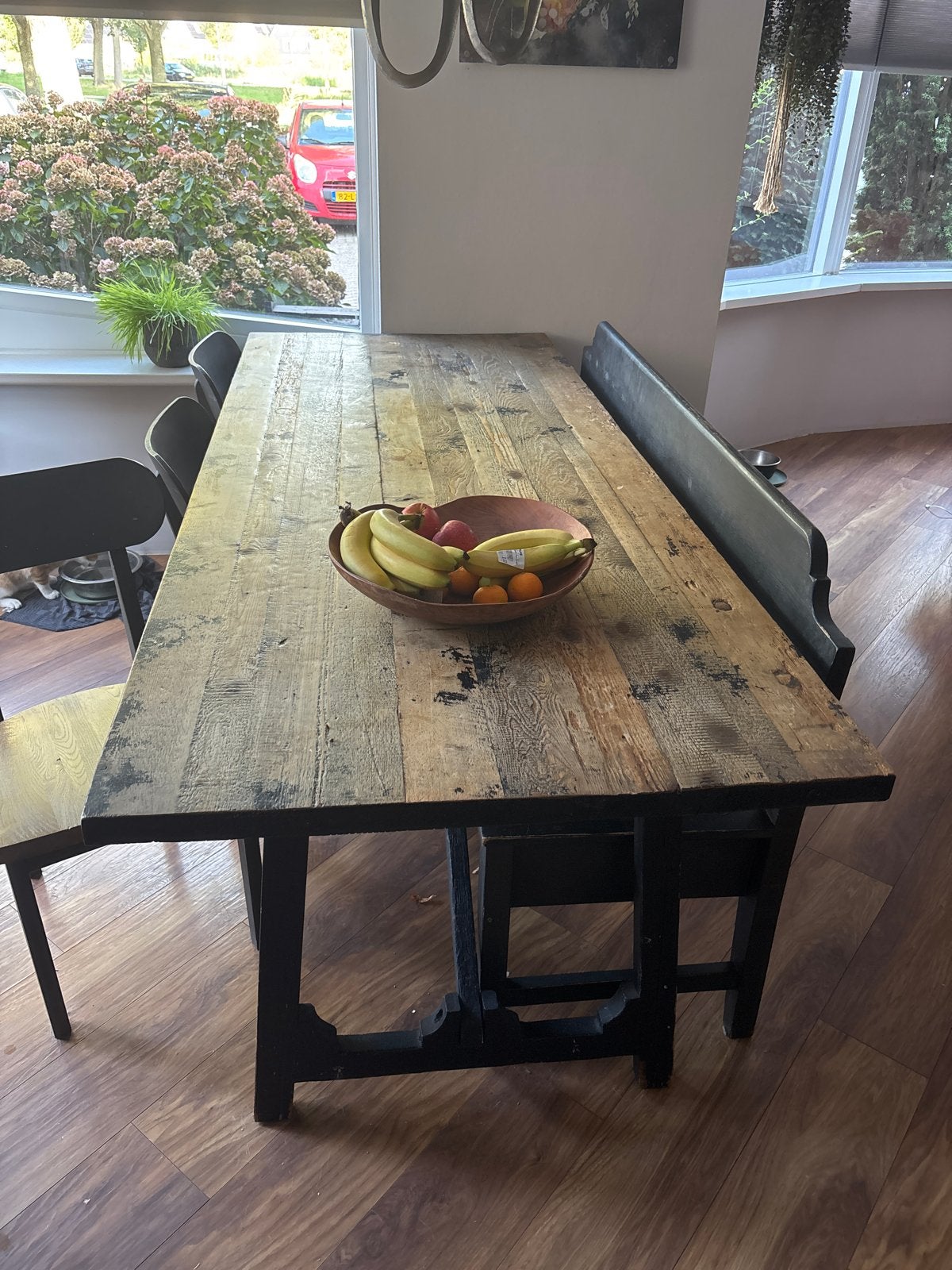 Robuuste eettafel met bank en stoelen - pronkstuk!, Huis en Inrichting, Tafels | Eettafels, Ophalen, Gebruikt, 200 cm of meer